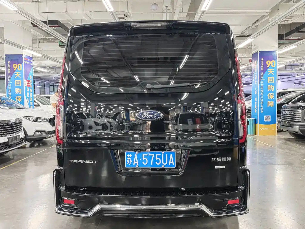 FORD TOUREO 2024