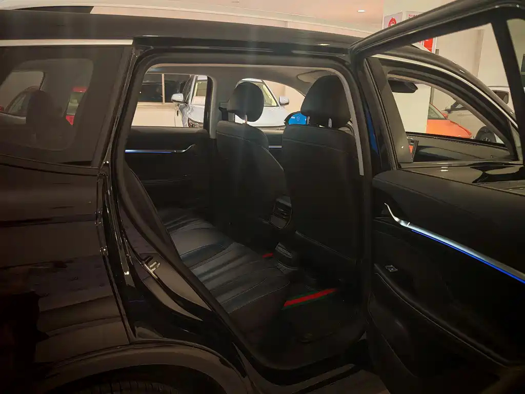 ROEWE RX5 MAX 2022