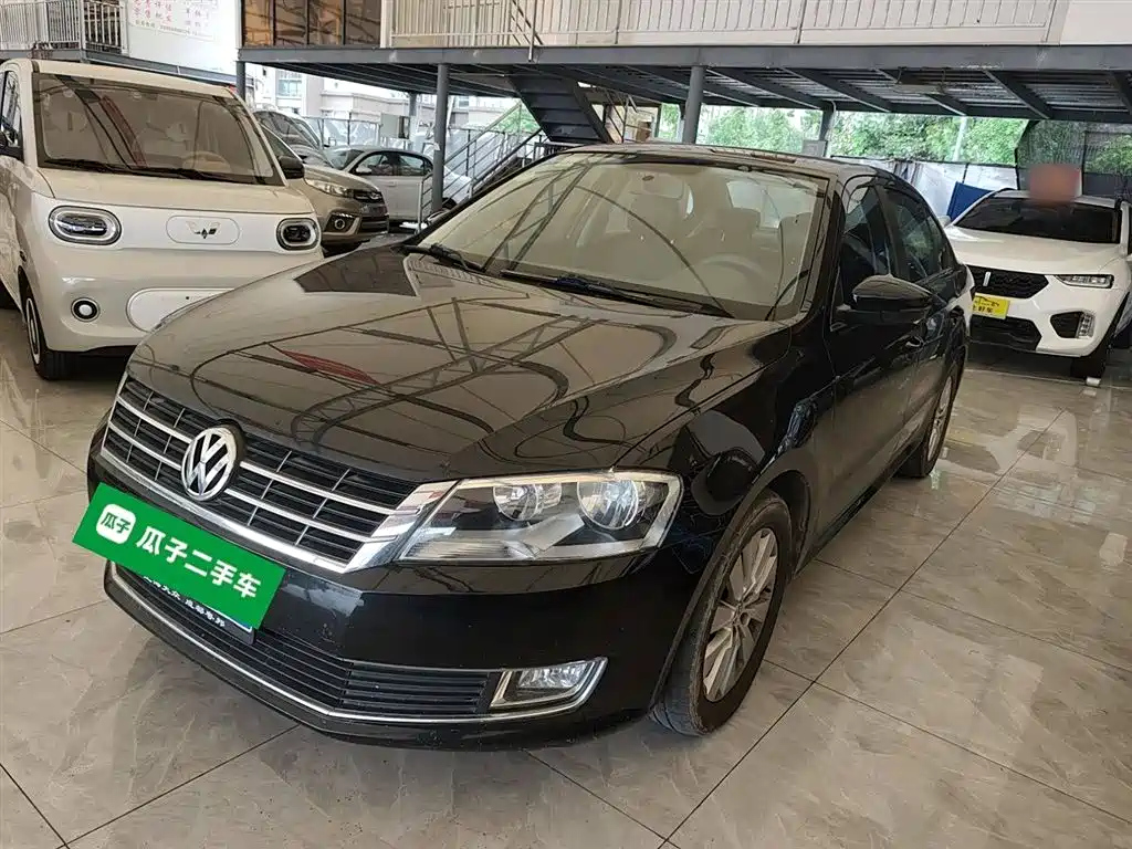 VOLKSWAGEN LAVIDA 2013