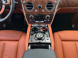 ROLLS ROYCE CULLINAN  2018 YEAR  SEATS EDITION 2018