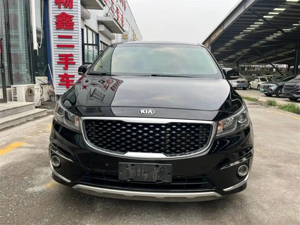 KIA CARNIVAL IMPORT 2017