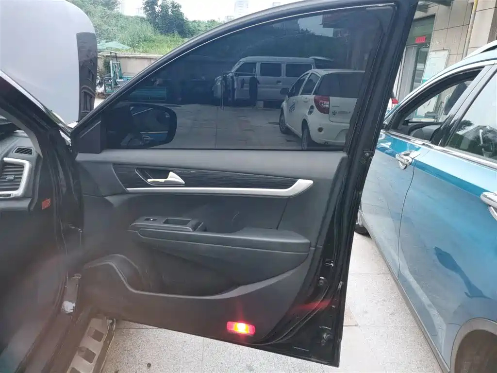 DONGFENG AEOLUS AX7 2016