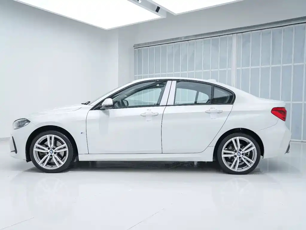 BMW 1-SERIES 2020