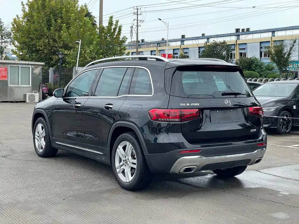 MERCEDES BENZ GLB 2021