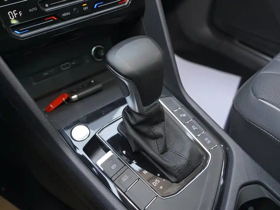 VOLKSWAGEN TIGUAN L 2022