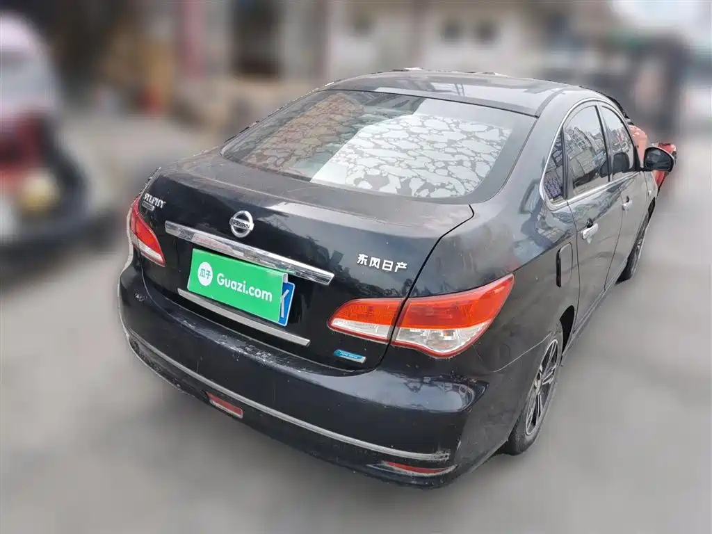 NISSAN SYLPHY 2012