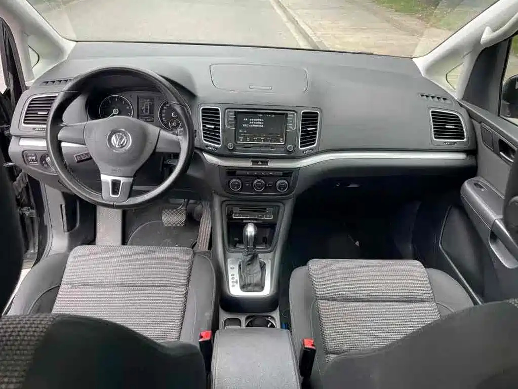 VOLKSWAGEN SHARAN 2015