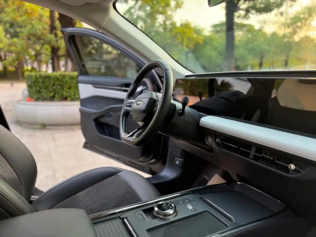 FORD MONDEO 2022