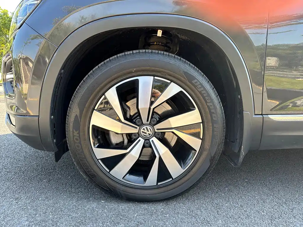 VOLKSWAGEN TAYRON 2019