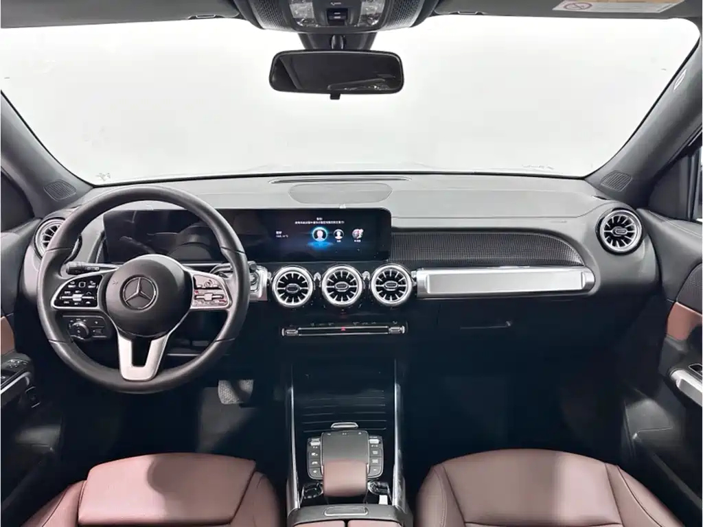 MERCEDES BENZ GLB 2023