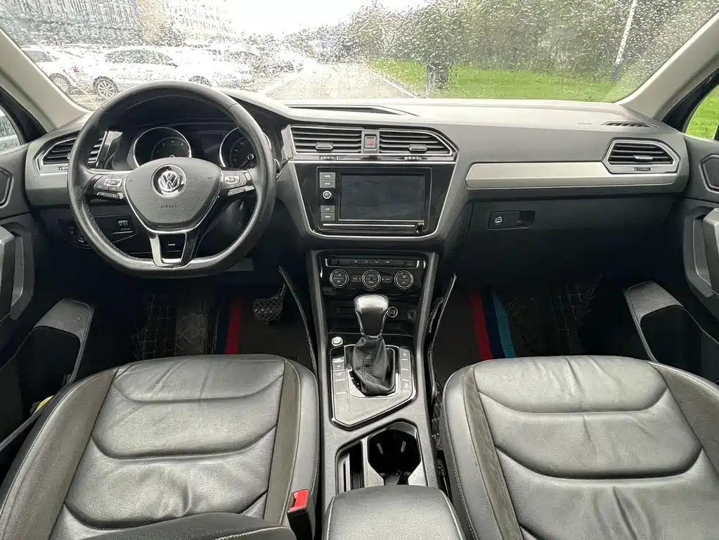 VOLKSWAGEN TIGUAN L 2019
