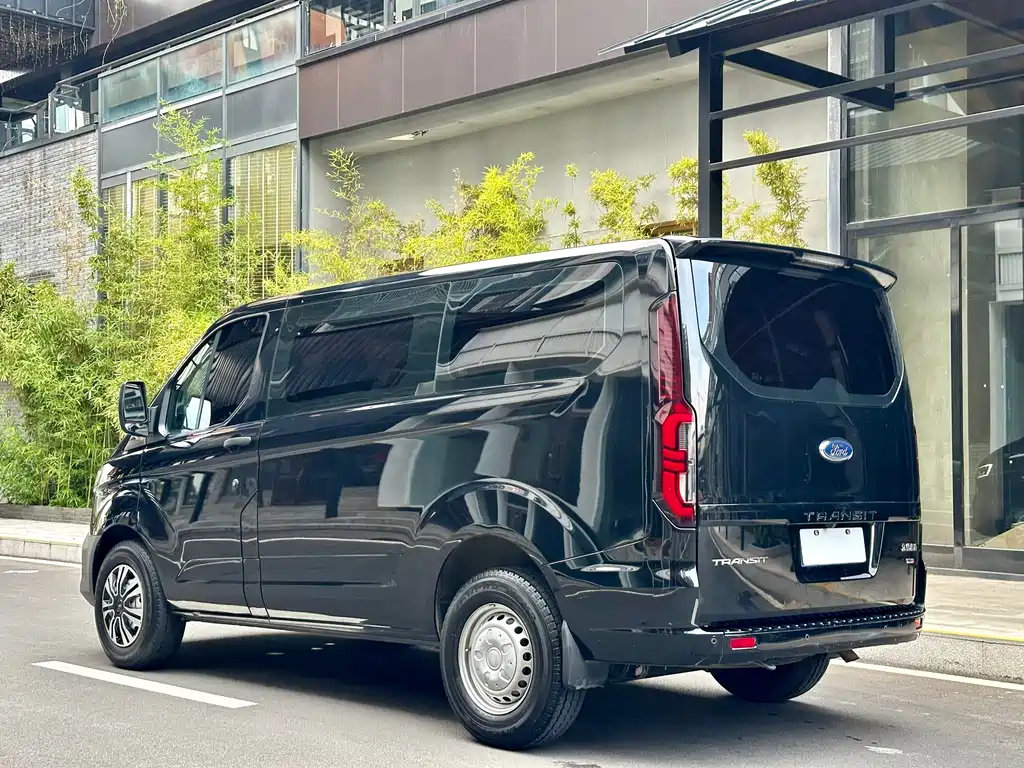 FORD TRANSIT 2024