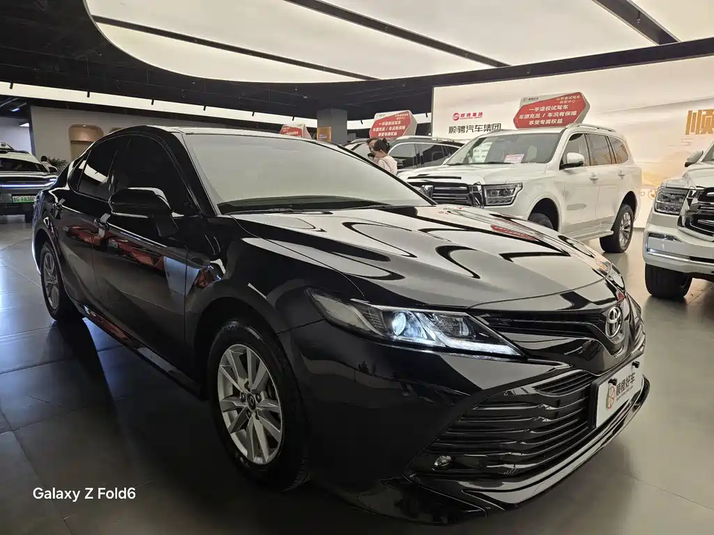 TOYOTA CAMRY 2018
