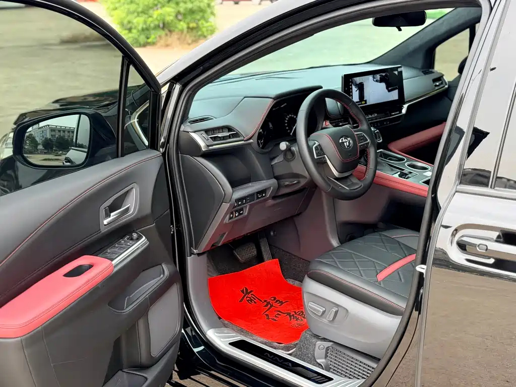 TOYOTA SIENNA SIENNA 2025