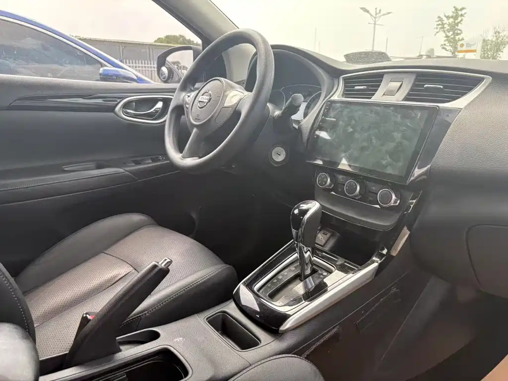 NISSAN SYLPHY 2017