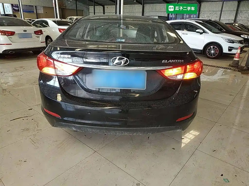 HYUNDAI ELANTRA 2012