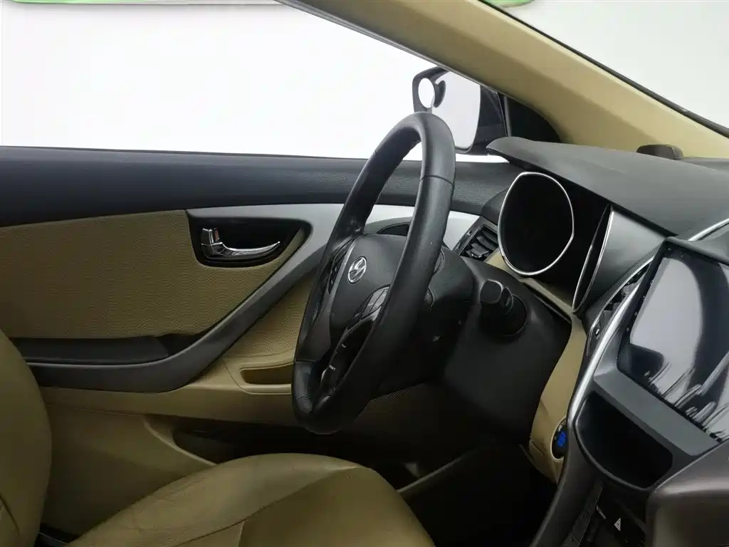 HYUNDAI ELANTRA 2013