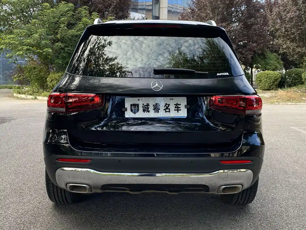 MERCEDES BENZ GLB 2023