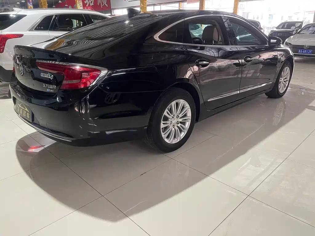 BUICK LACROSSE 2018