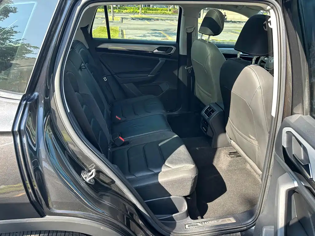 VOLKSWAGEN TAYRON 2019