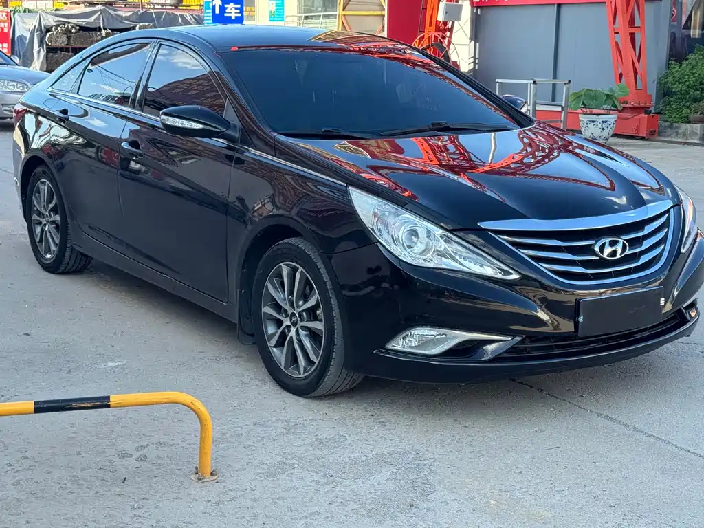 HYUNDAI SONATA 2013