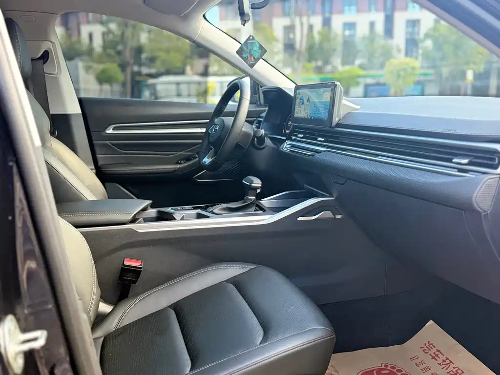 GEELY AUTO EMGRAND 2022