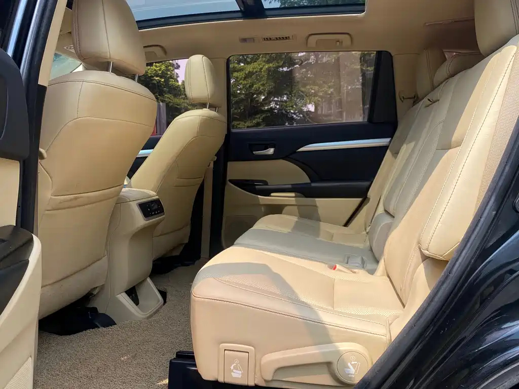 TOYOTA HIGHLANDER 2018