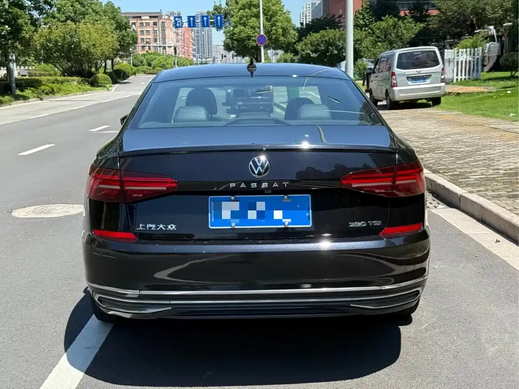 VOLKSWAGEN PASSAT 2021