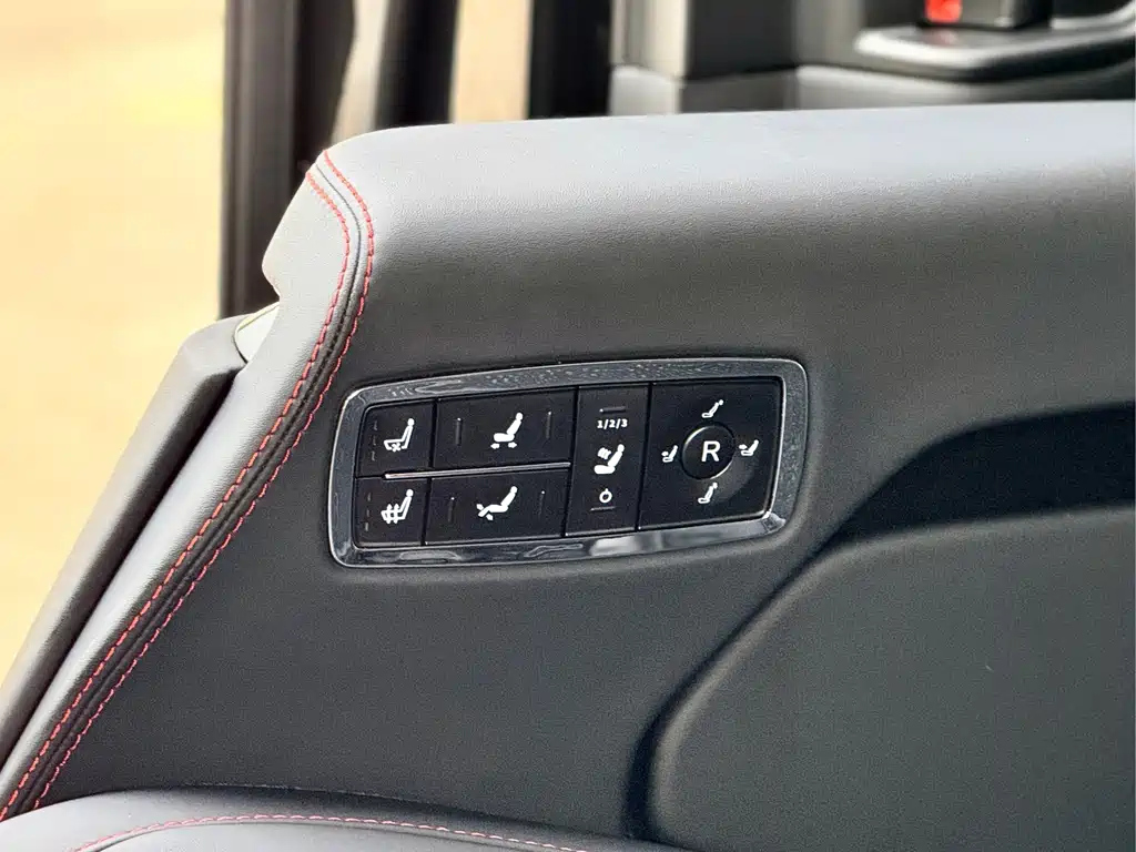 TOYOTA SIENNA SIENNA 2025