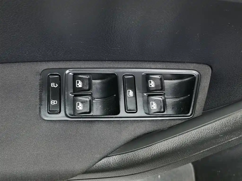 VOLKSWAGEN JETTA 2016