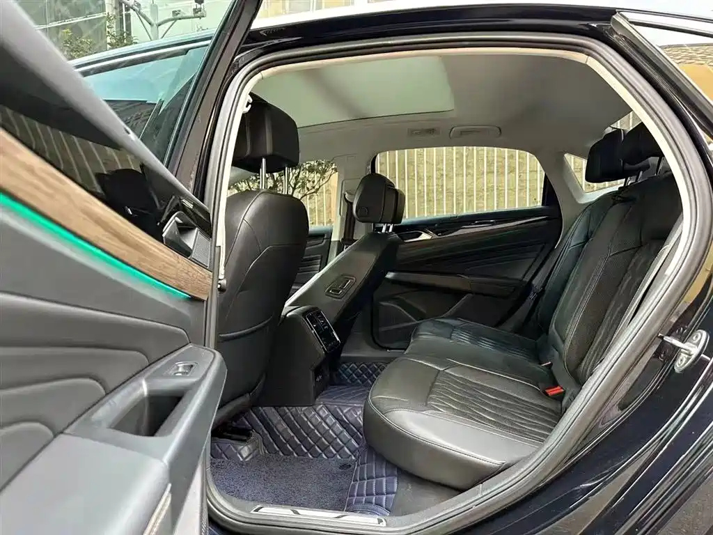 VOLKSWAGEN PASSAT 2019