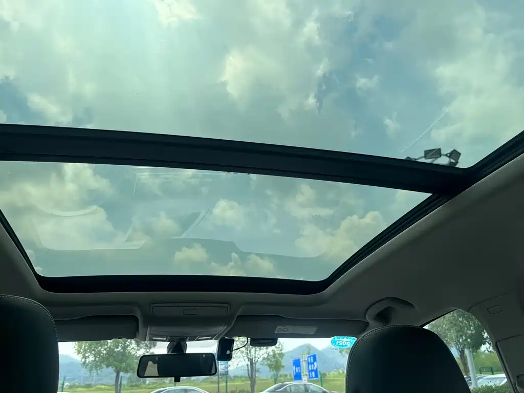 VOLKSWAGEN TIGUAN L 2021