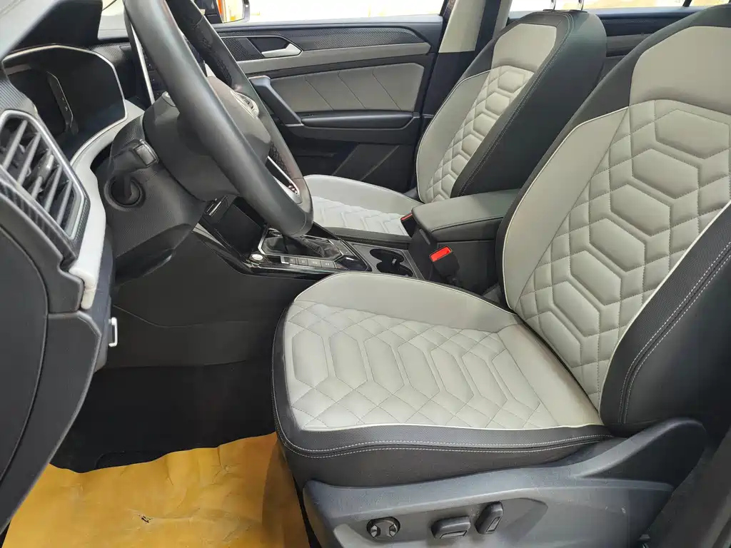 VOLKSWAGEN TAYRON 2022