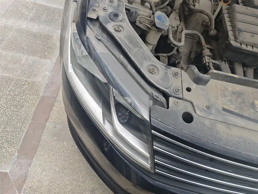 VOLKSWAGEN LAVIDA 2015