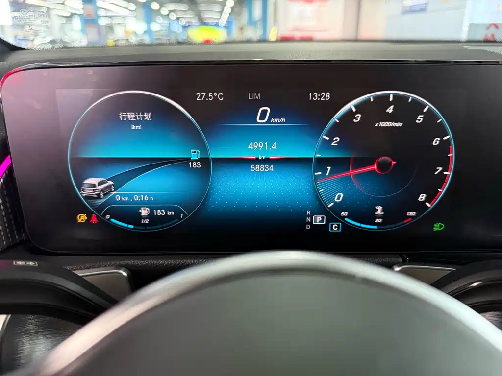 MERCEDES BENZ GLB 2021