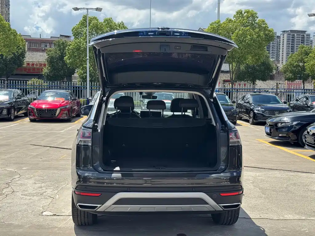 VOLKSWAGEN TAYRON 2022