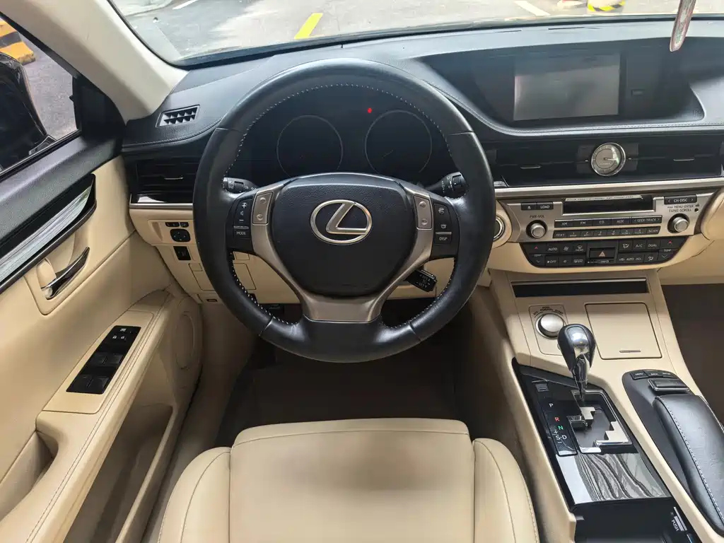 LEXUS ES 2014