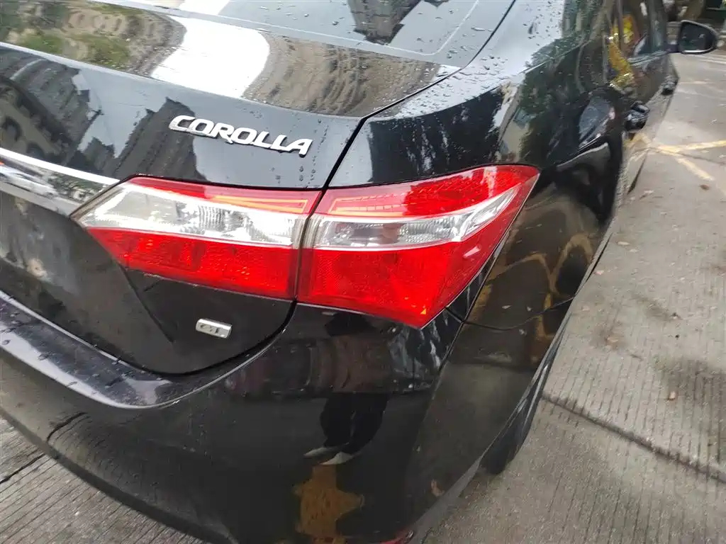 TOYOTA COROLLA 2015