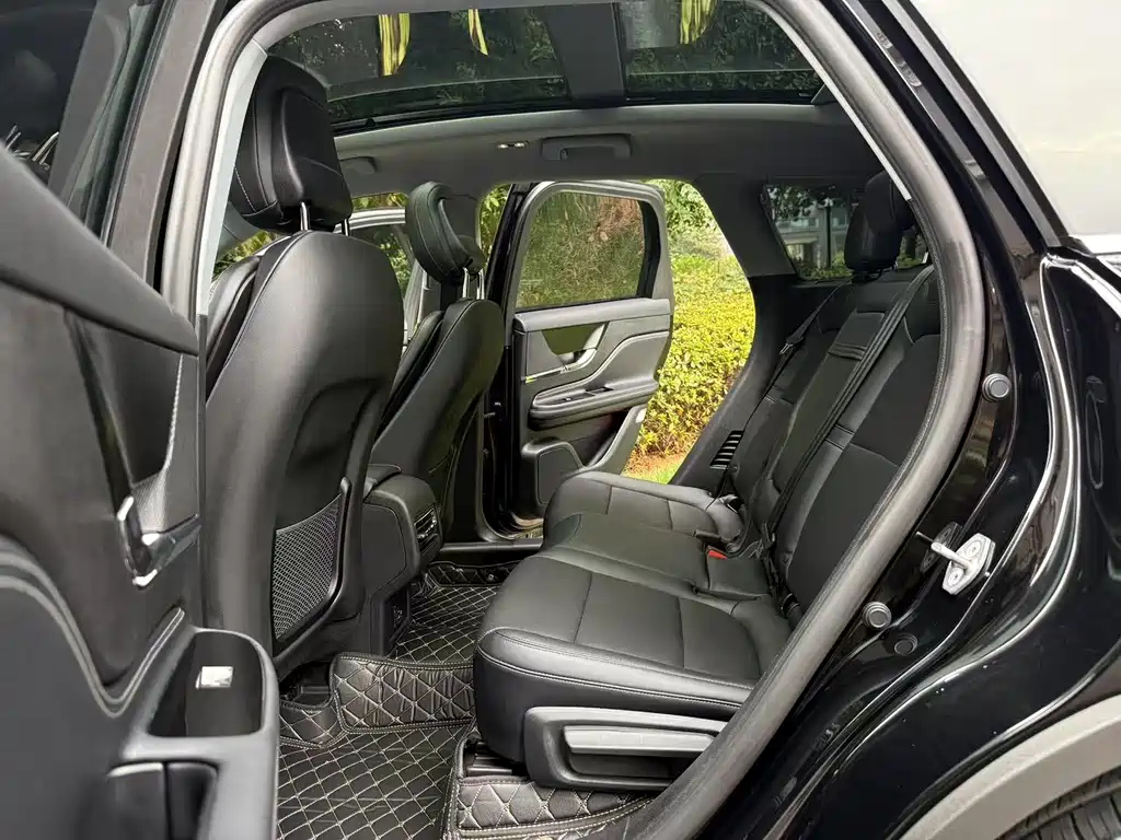 LINCOLN ADVENTURER 2021