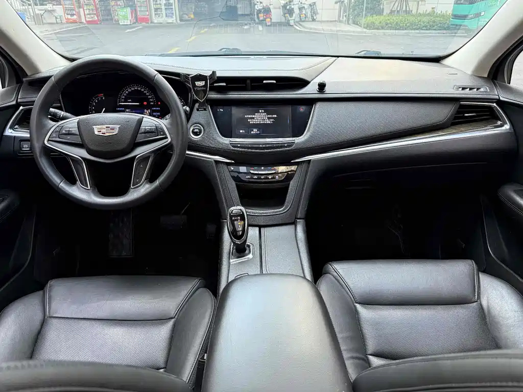 CADILLAC XT5 2016