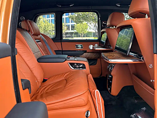 ROLLS ROYCE CULLINAN  2018 YEAR  SEATS EDITION 2018