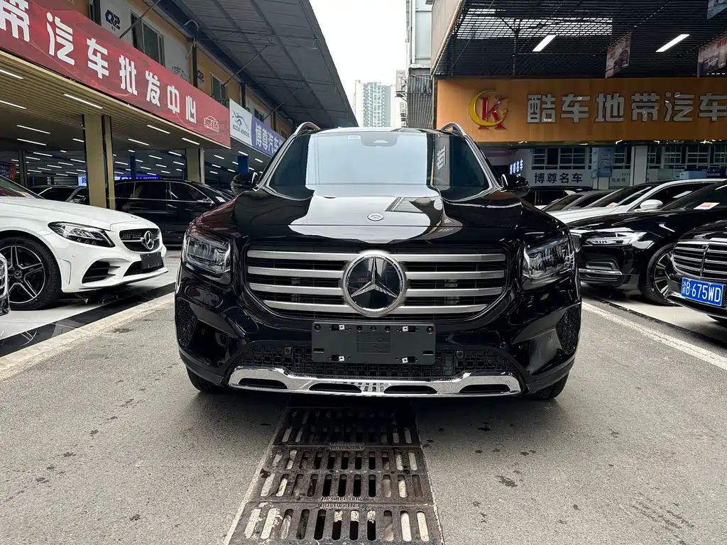 MERCEDES BENZ GLB 2025