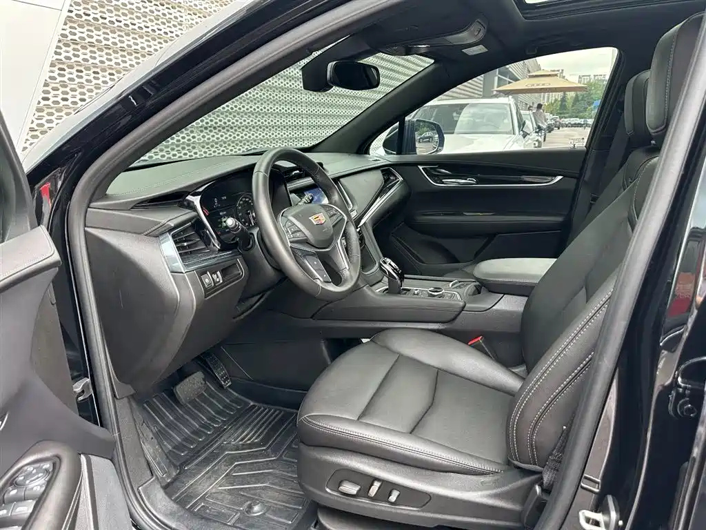 CADILLAC XT5 2023