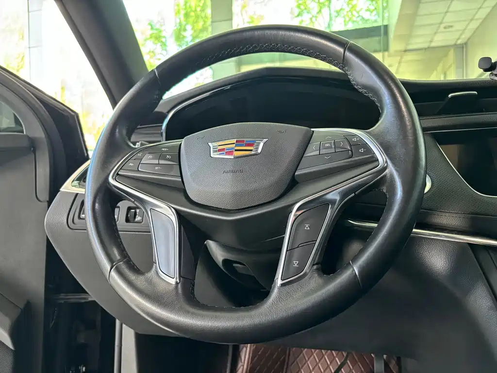 CADILLAC XT5 2018
