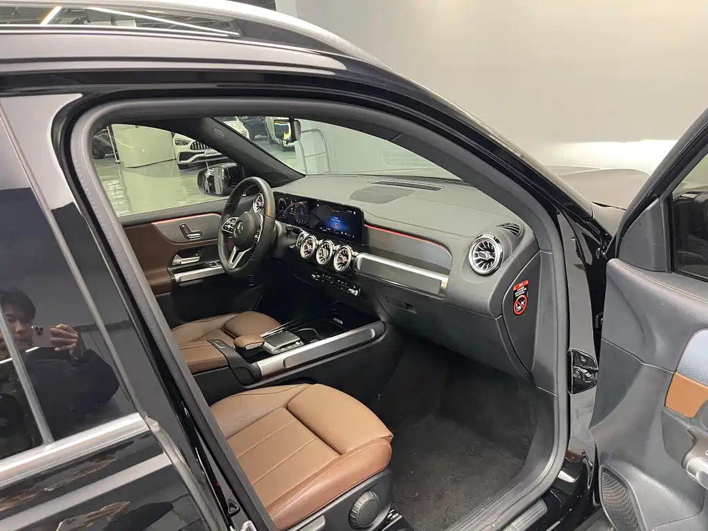 MERCEDES BENZ GLB 2021