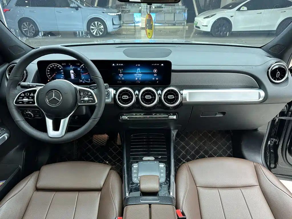 MERCEDES BENZ GLB 2022