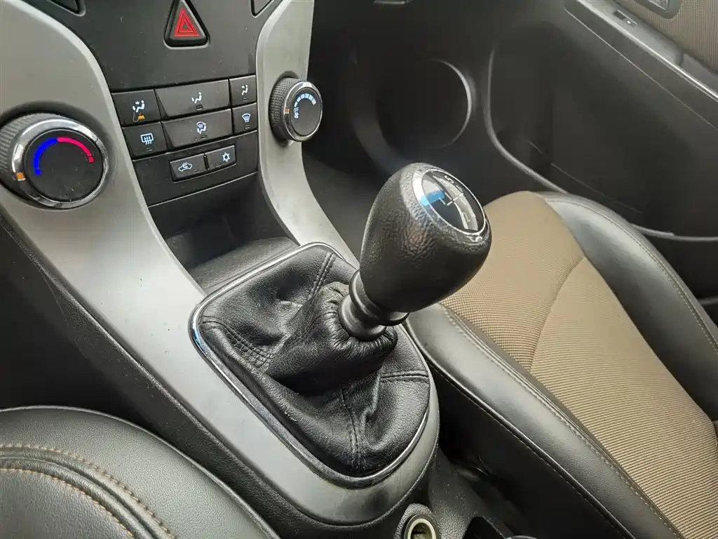 CHEVROLET CRUZE 2017