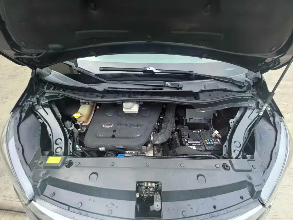 JAC REFINE M6 2018