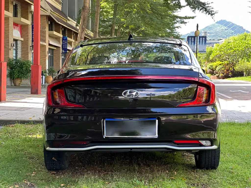 HYUNDAI MISTRA 2021