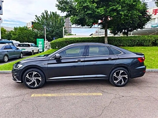VOLKSWAGEN SAGITAR 2022